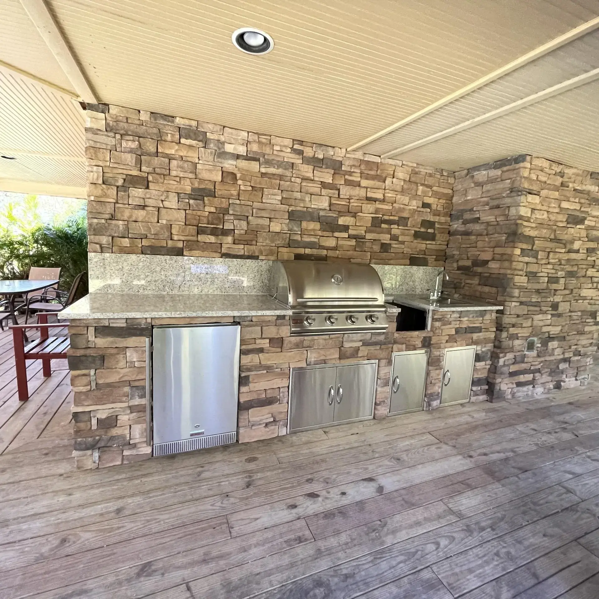 Built-in outdoor grill by Oasis Outdoor Living, project photo 15