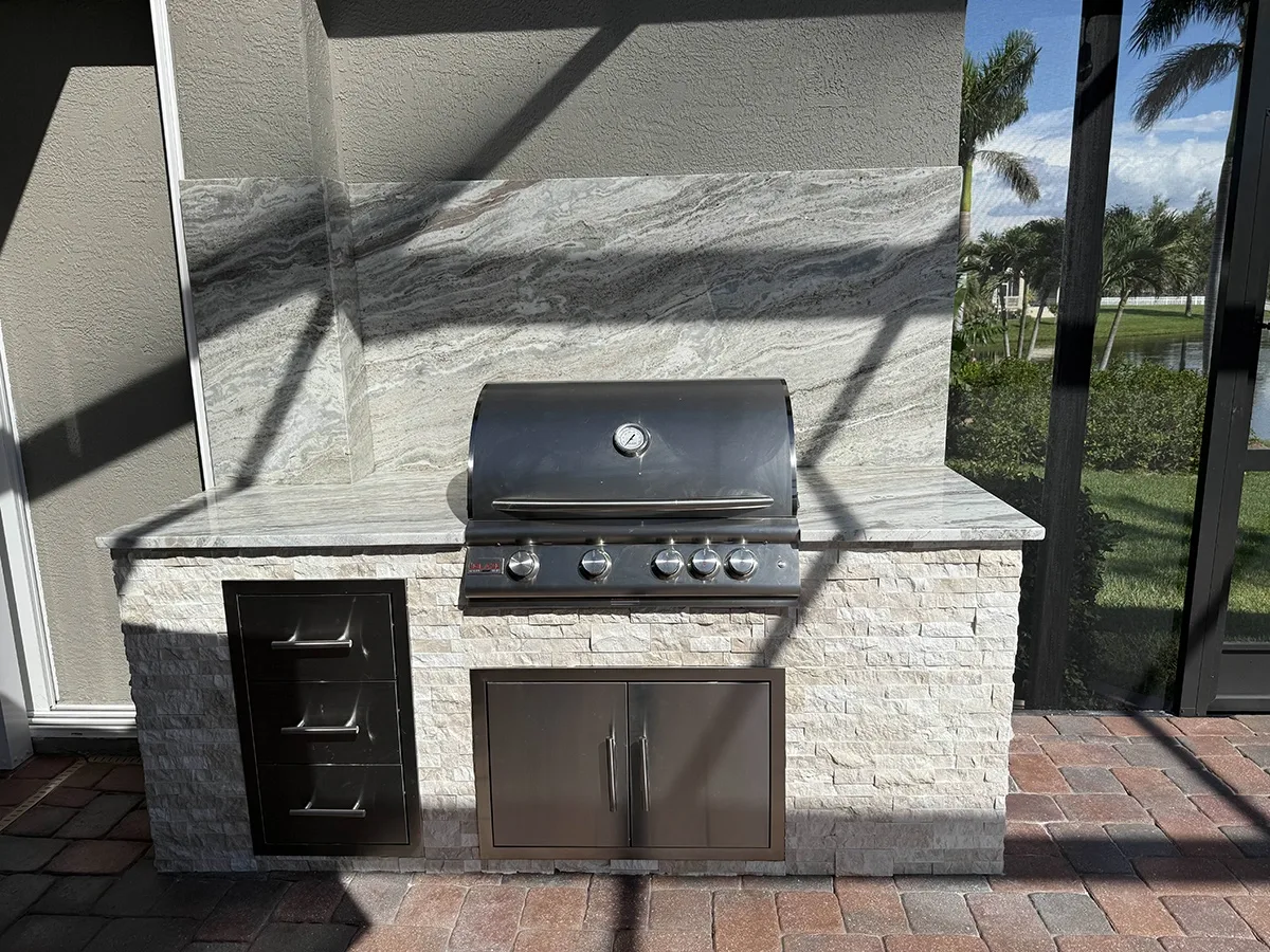 Built-in outdoor grill by Oasis Outdoor Living, project photo 12
