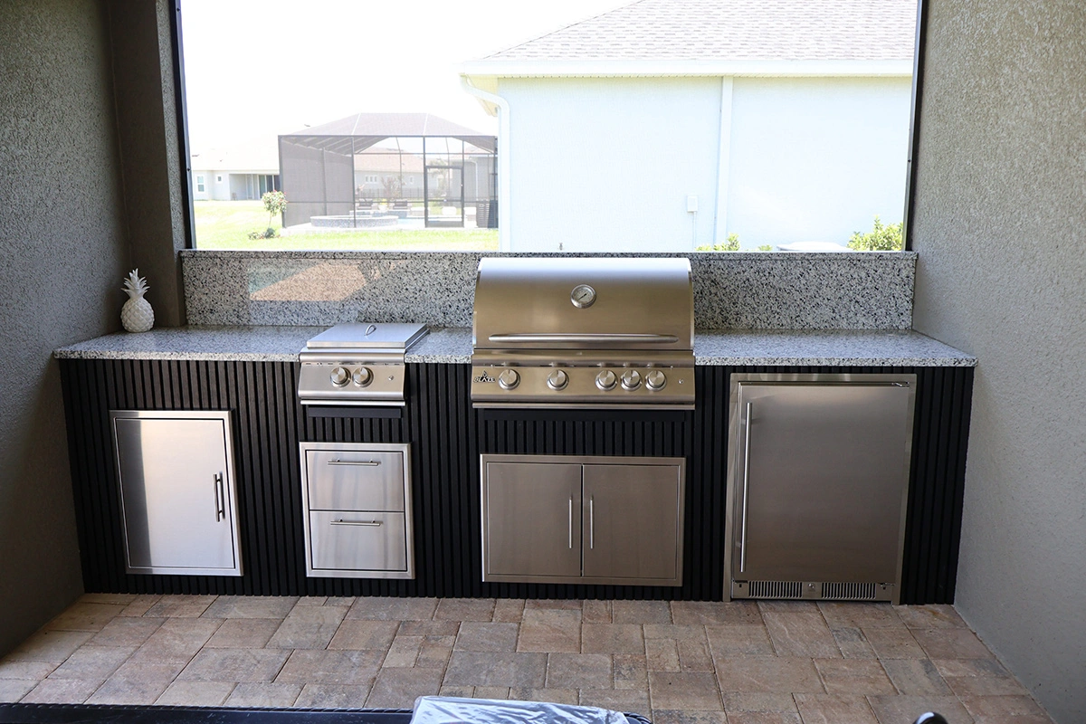 Prefab outdoor kitchen by Oasis Outdoor Living, project photo 5