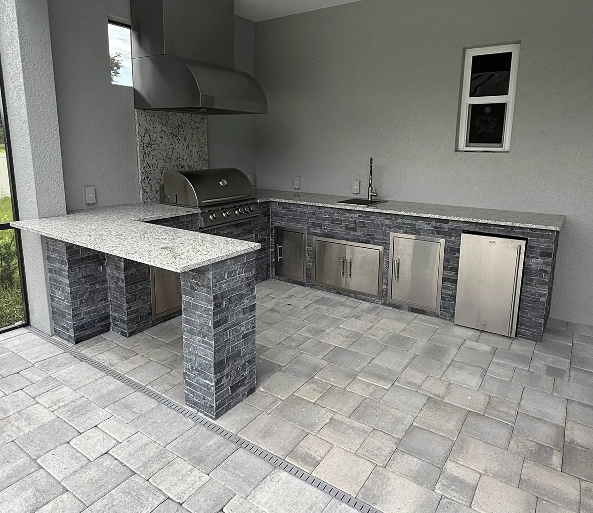 Prefab outdoor kitchen by Oasis Outdoor Living, project photo 8