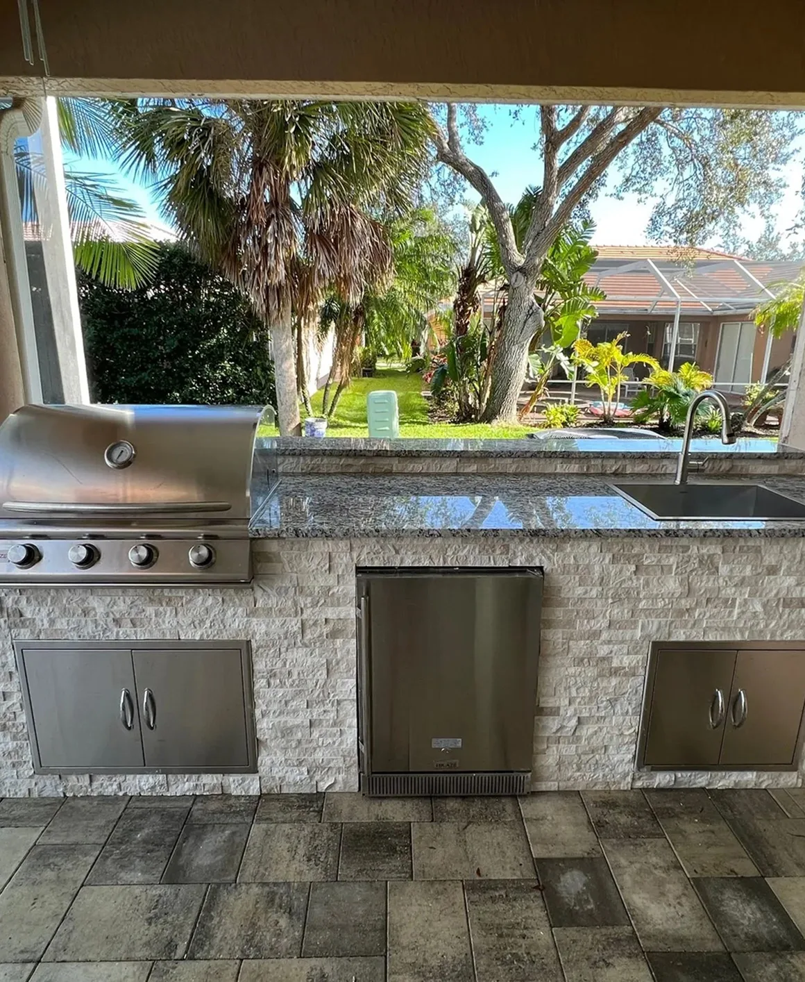Outdoor refrigeration unit by Oasis Outdoor Living, project photo 2