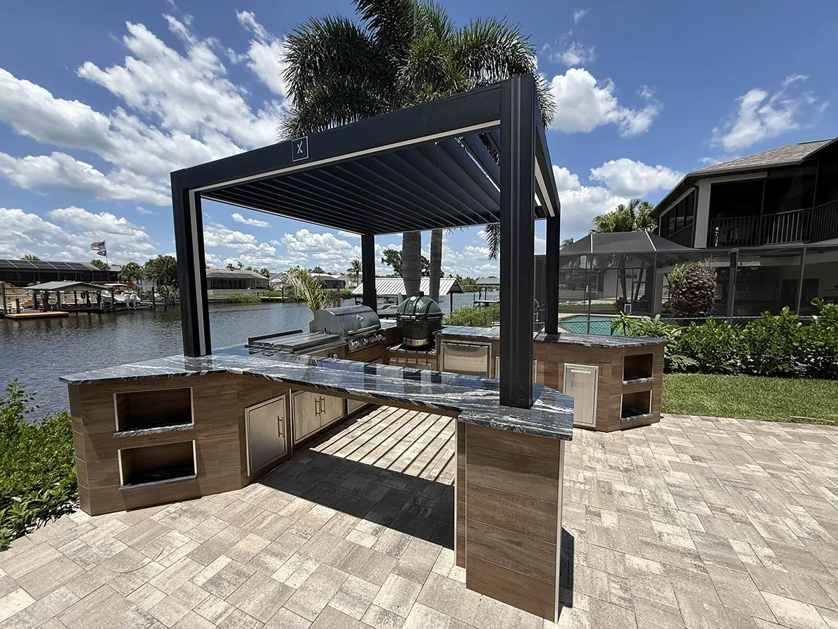 Signature outdoor kitchen island by Oasis Outdoor Living, project photo 6