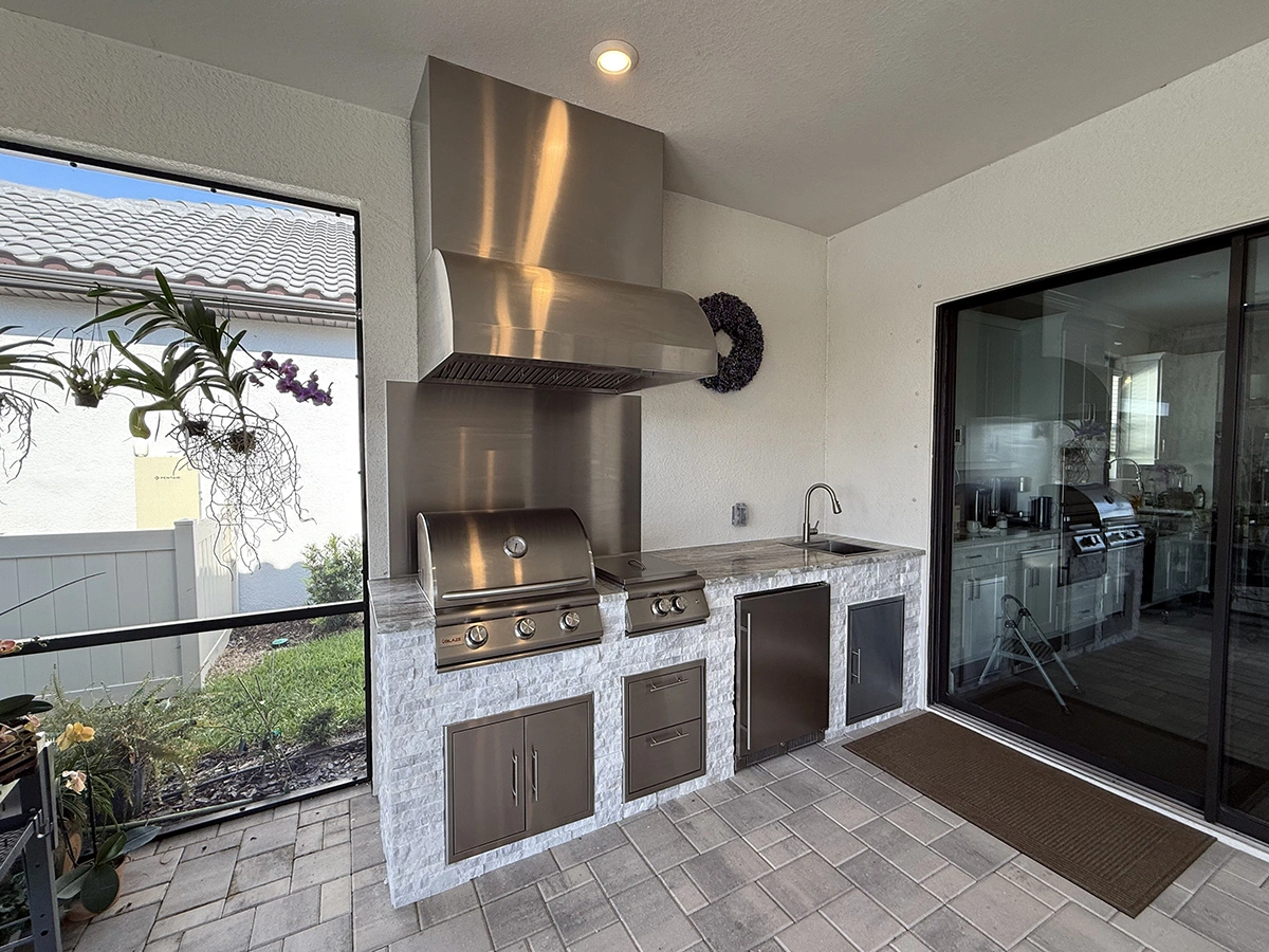 Signature outdoor kitchen island by Oasis Outdoor Living, project photo 13