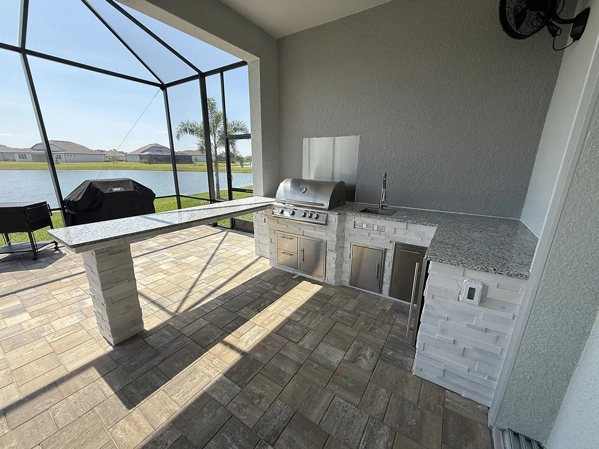 Signature outdoor kitchen island by Oasis Outdoor Living, project photo 14