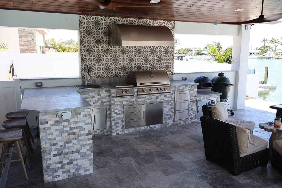 Signature outdoor kitchen island by Oasis Outdoor Living, project photo 16