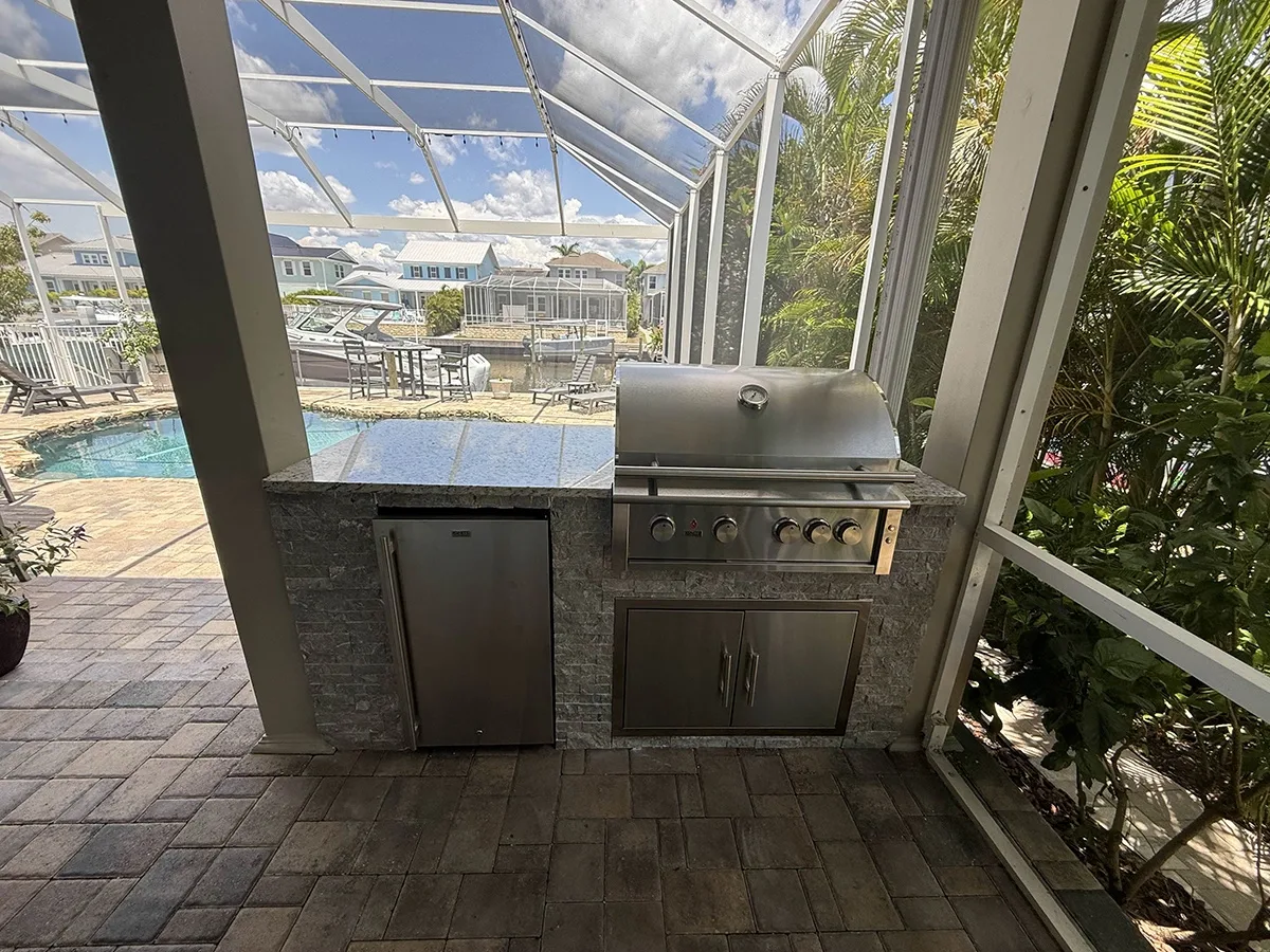 Signature outdoor kitchen island by Oasis Outdoor Living, project photo 7