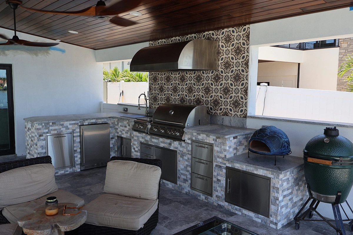 Signature outdoor kitchen island by Oasis Outdoor Living, project photo 8